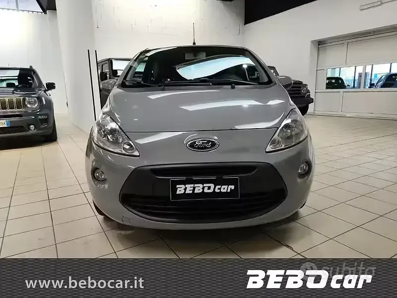 Usata Ford Ka 69 CV (50 kW) 2016 Grigio Berlina