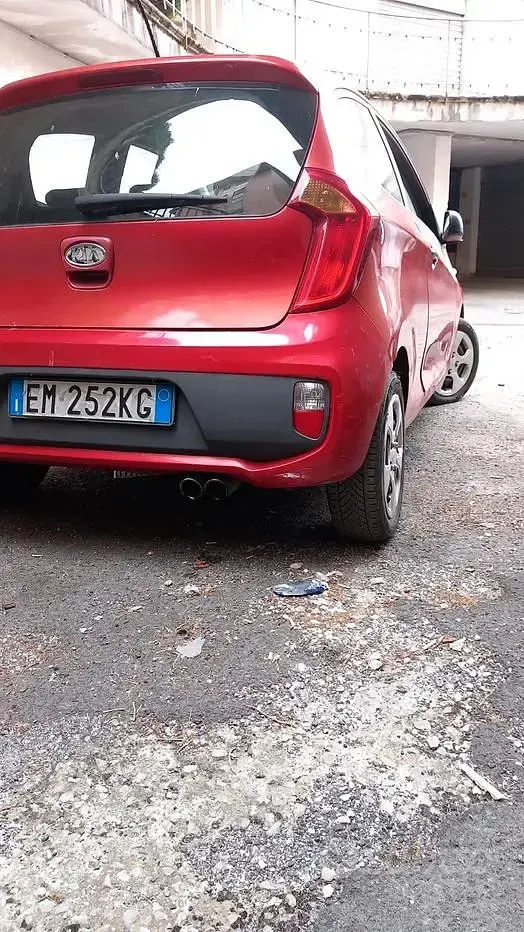 Usata Kia Picanto 69 CV (50 kW) 2013 Rosso Utilitaria