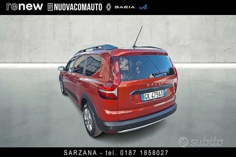 Usata Dacia Jogger Comfort 110 CV (80 kW) 2022 Rosso Monovolume