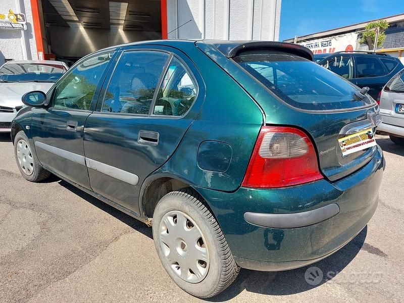 Usata Rover 25 103 CV (75 kW) 2003 Verde Utilitaria