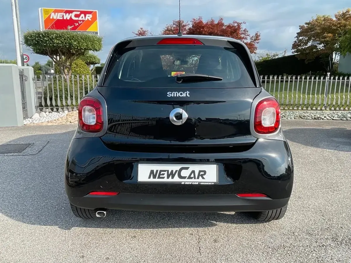 Usata Smart ForFour Passion 90 CV (66 kW) 2018 Nero Utilitaria