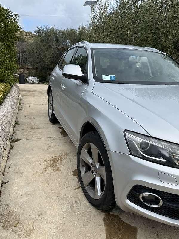 Usata Audi Q5 Ambiente 170 CV (125 kW) 2012 Argento SUV