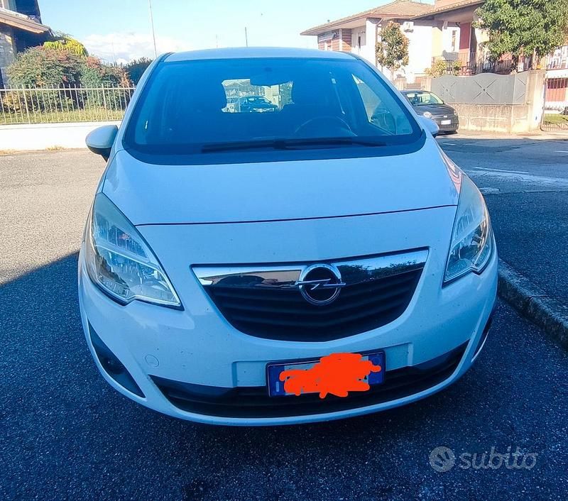 Usata Opel Meriva Cosmo 95 CV (69 kW) 2011 Bianco Monovolume