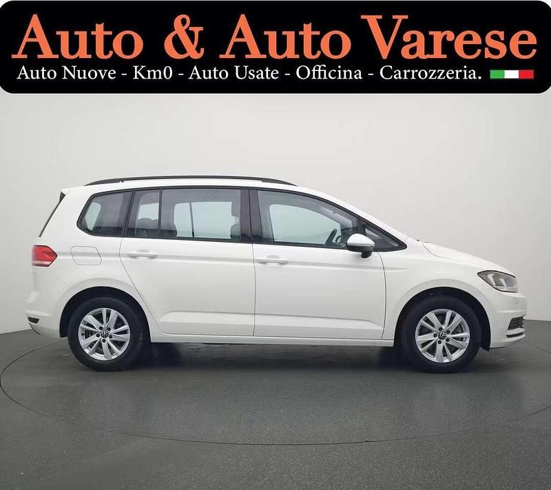 Usata VW Touran Comfortline 150 CV (110 kW) 2024 Bianco Monovolume