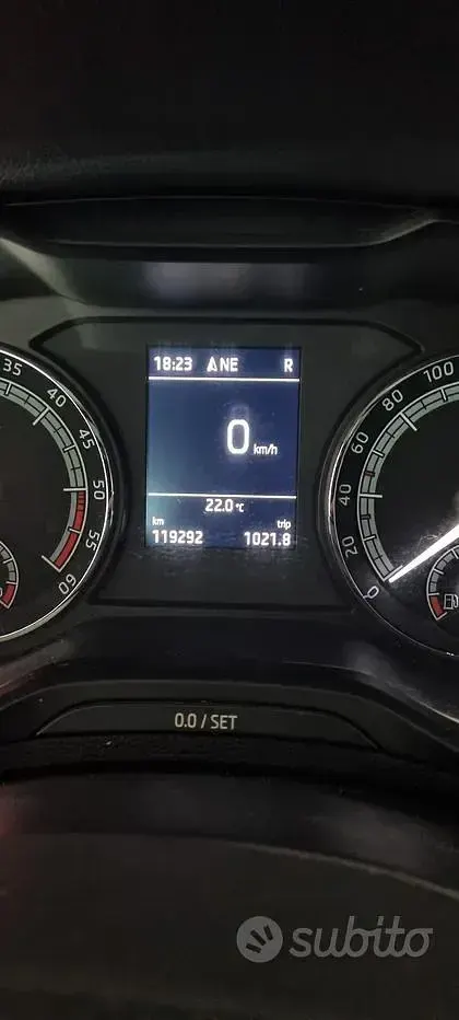 Usata Skoda Karoq Style 116 CV (85 kW) 2018 Grigio SUV