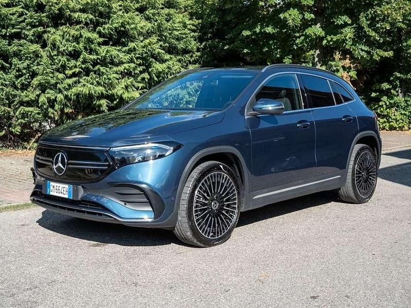 Usata Mercedes EQA250+ AMG Line Premium 94 kW (129 CV) 2023 Blu/azzurro SUV