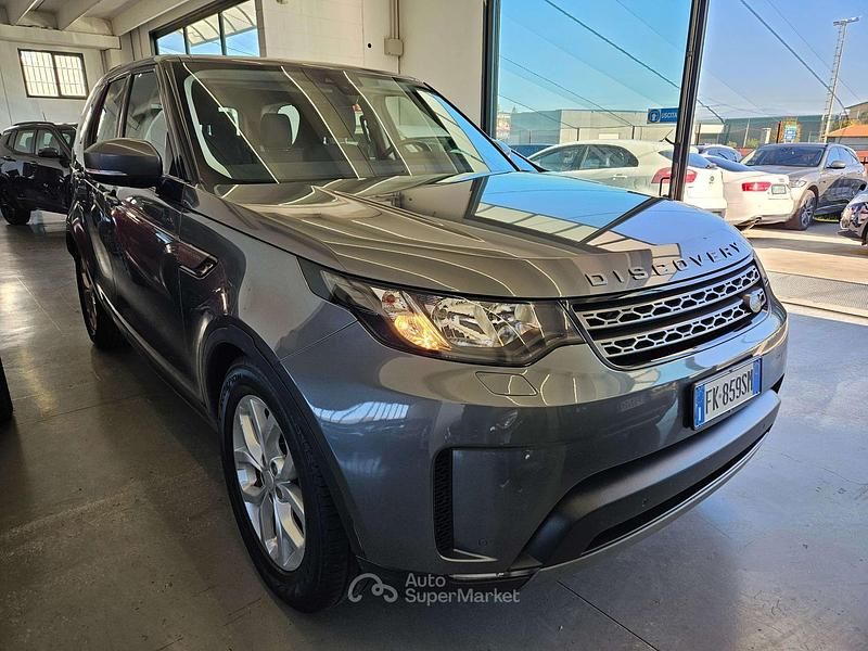Grigio Usata 2017 Land Rover Discovery 5 First Edition SUV | 17.500 € (Ottimo prezzo) - Immagine 1/4