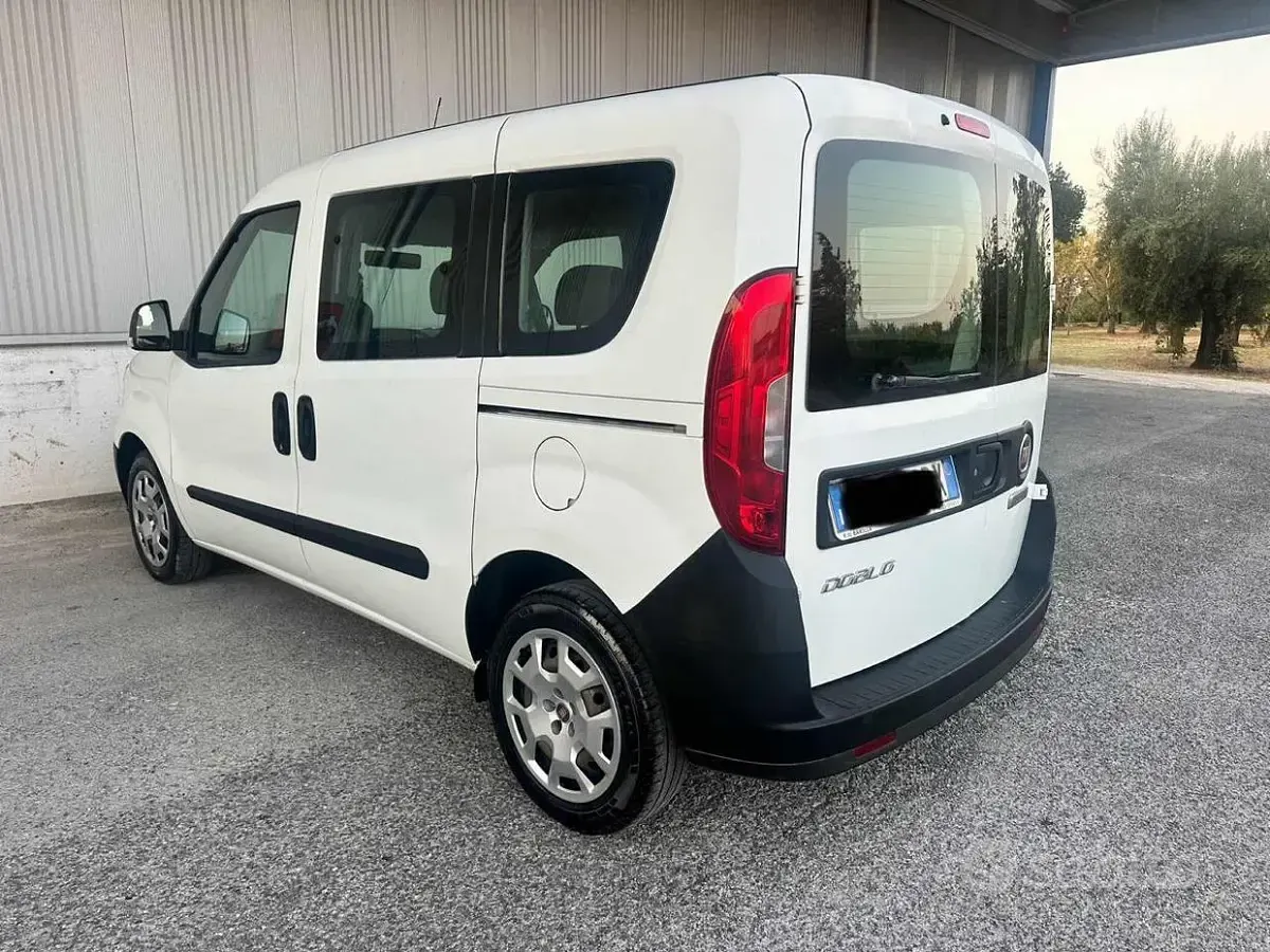 Usata Fiat Doblò 95 CV (69 kW) 2019 Bianco Monovolume
