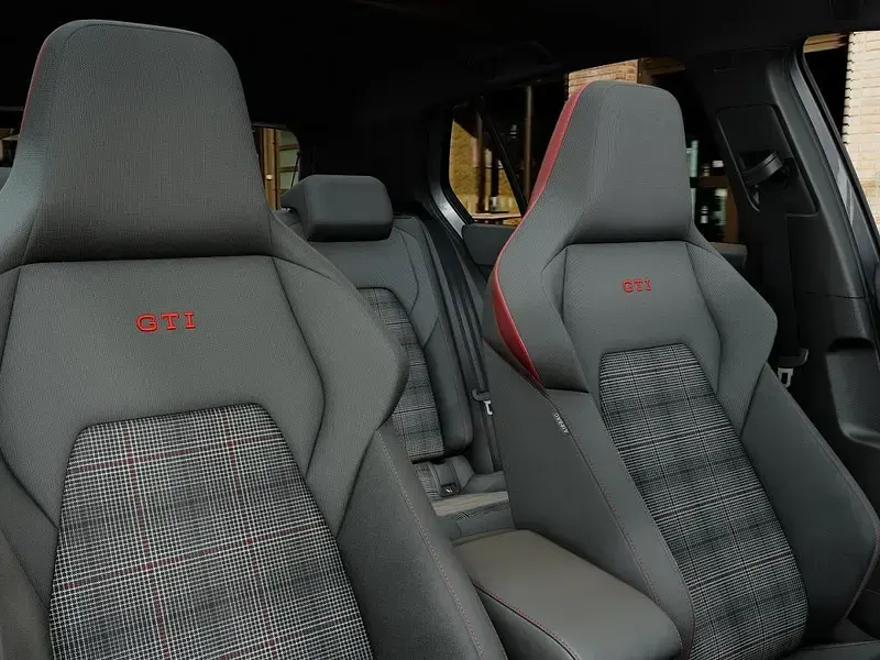 Nuova VW Golf VIII GTI 265 CV (194 kW) 2026 Grigio