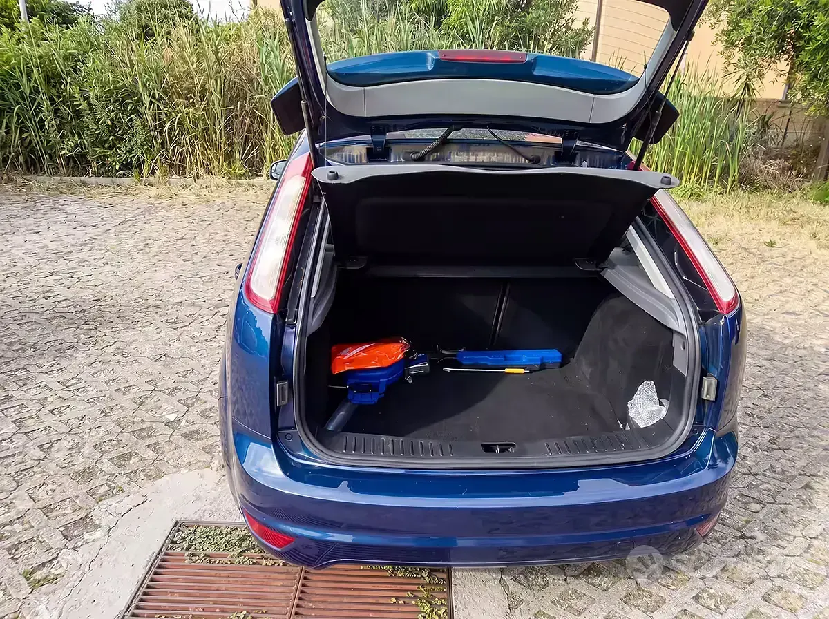 Usata Ford Focus 116 CV (85 kW) 2009 Bluazzurro Berlina