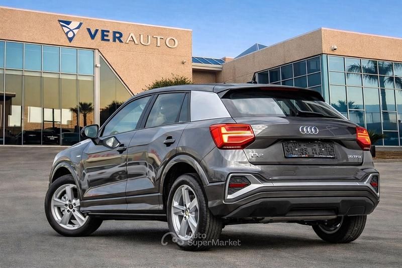 Nuova Audi Q2 S-Line 150 CV (110 kW) 2025 Gray SUV
