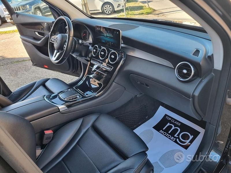 Usata Mercedes GLC220 194 CV (142 kW) 2019 Grigio Station wagon