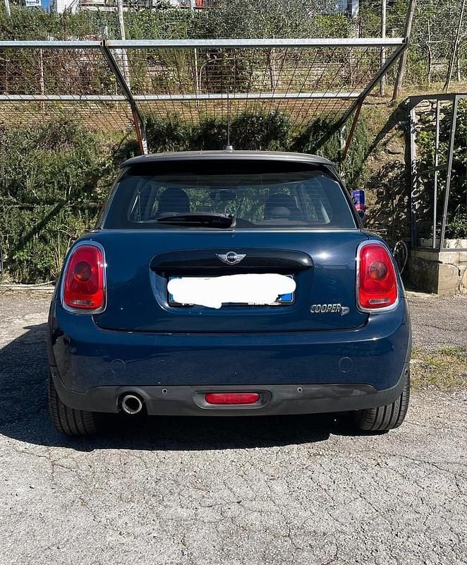 Usata Mini Cooper D Seven 116 CV (85 kW) 2017 Blu Utilitaria