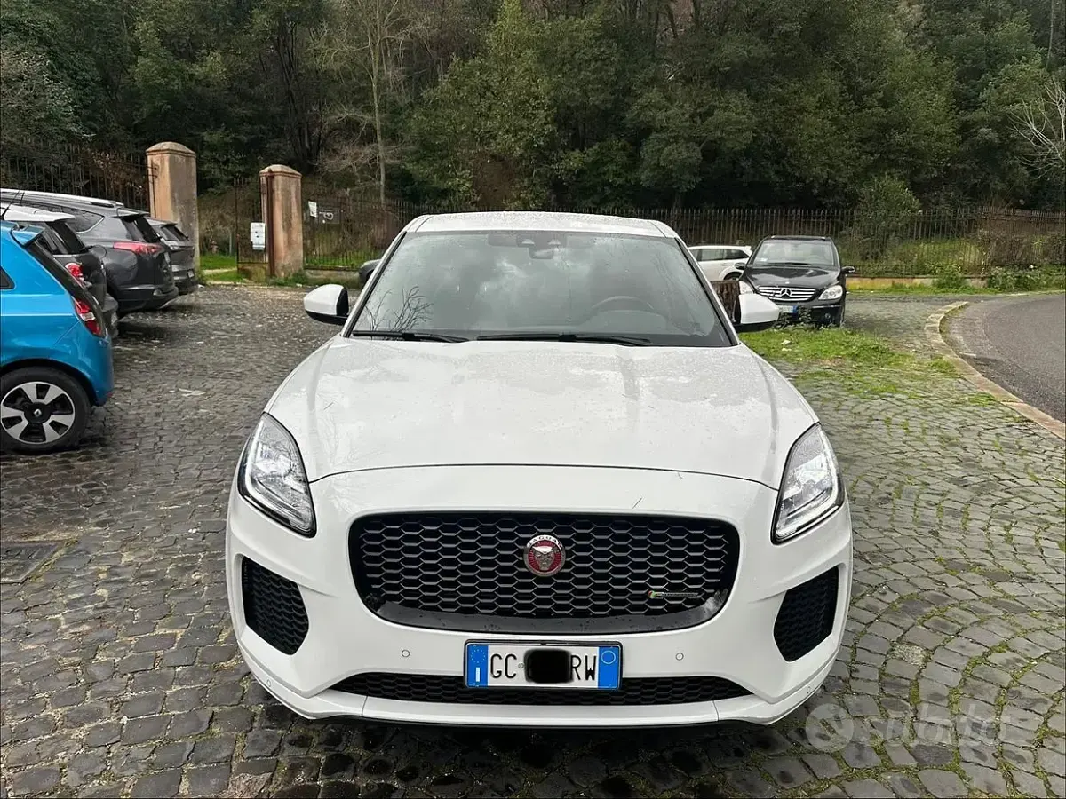 Usata Jaguar E-Pace R-Dynamic 179 CV (131 kW) 2020 Bluazzurro SUV