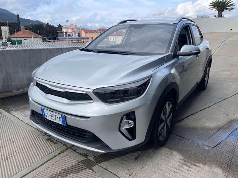 Usata Kia Stonic Style 79 CV (58 kW) 2025 Argento SUV