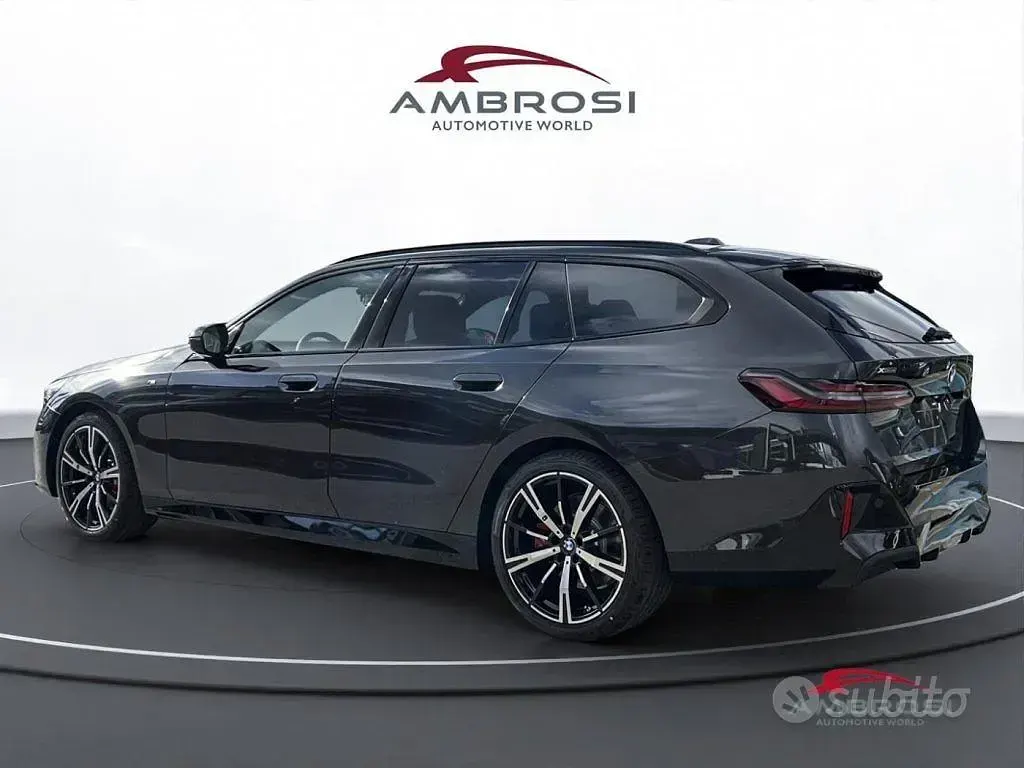 Usata BMW 520 M Sport 197 CV (144 kW) 2025 Grigio Station wagon