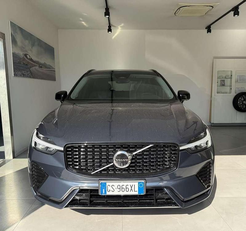 Usata Volvo XC60 Plus 197 CV (144 kW) 2023 Blu/azzurro SUV