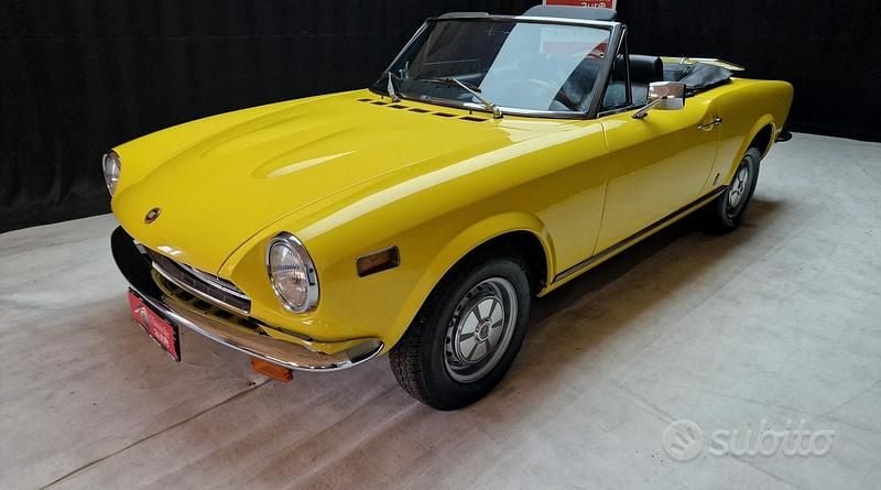Usata Fiat 124 Spider S 1970 Giallo Cabrio