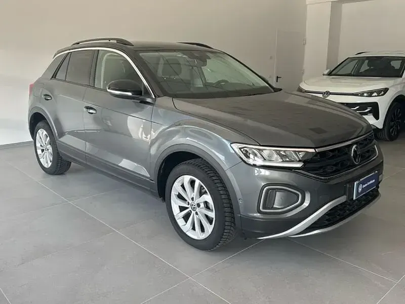 Usata VW T-Roc Edition 116 CV (85 kW) 2024 Grigio SUV
