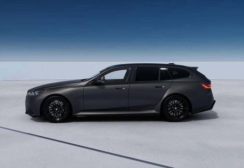 Nuova BMW M5 Comfort Edition 585 CV (430 kW) 2026 Station wagon