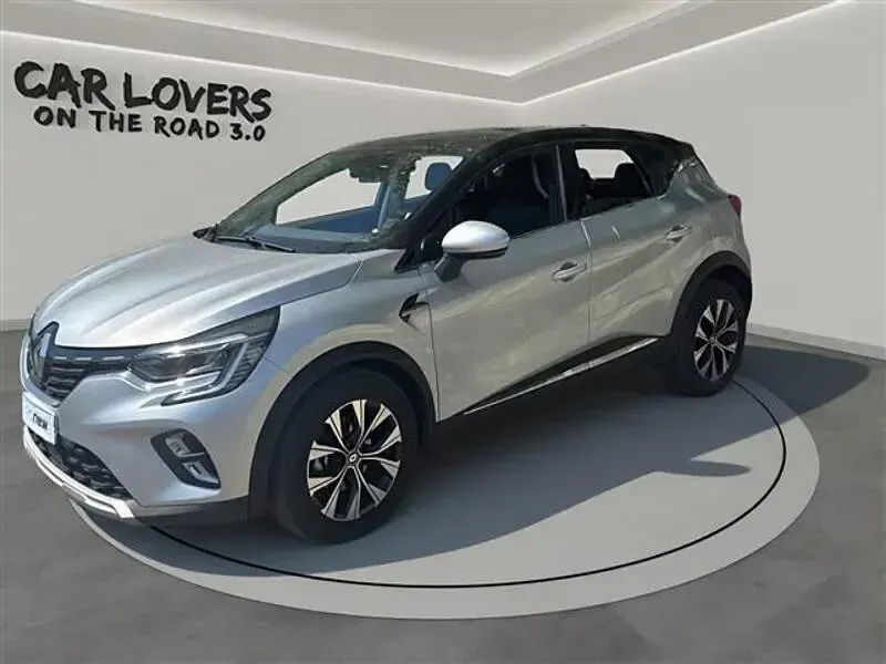 Usata Renault Captur Techno 145 CV (106 kW) 2023 Grigio scuro SUV