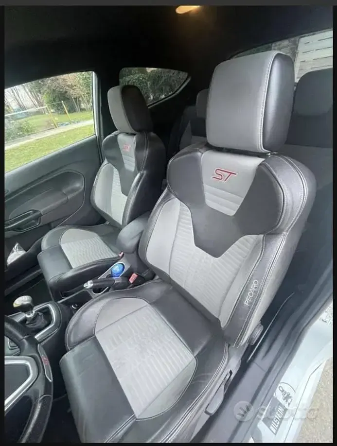 Usata Ford Fiesta ST 182 CV (133 kW) 2013 Bianco Berlina