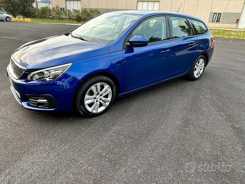Usata Peugeot 308 130 CV (95 kW) 2018 Blu Station wagon