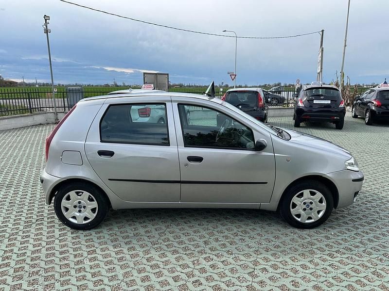 Usata Fiat Punto Active 59 CV (43 kW) 2006 Grigio Utilitaria