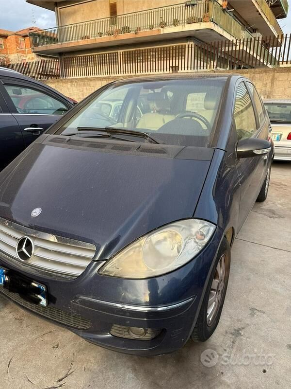 Blu/azzurro Usata 2008 Mercedes A180 Elegance Monovolume | 3000 € (Ottimo prezzo) - Immagine 1/4