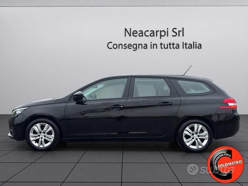 Usata Peugeot 308 131 CV (96 kW) 2019 Nero metallizzato Station wagon