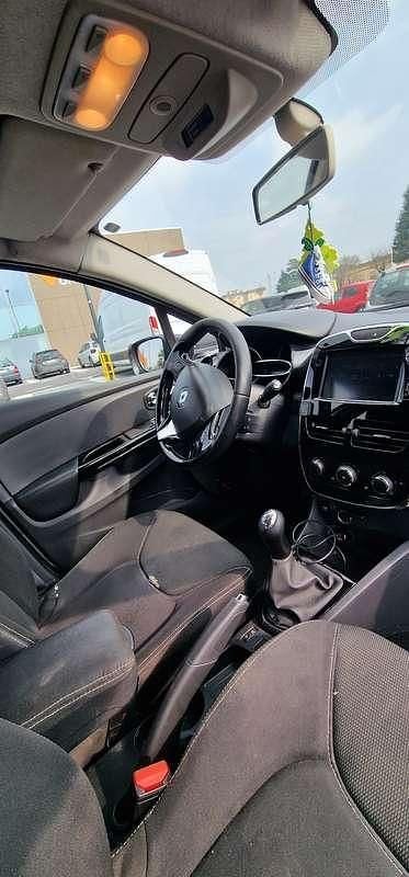 Usata Renault Clio IV 75 CV (55 kW) 2014 Argento Berlina