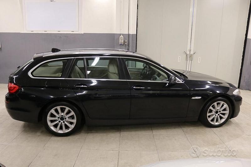 Occasion BMW 520 Efficient Dynamics 184 ch (135 kW) 2012 Noir Break