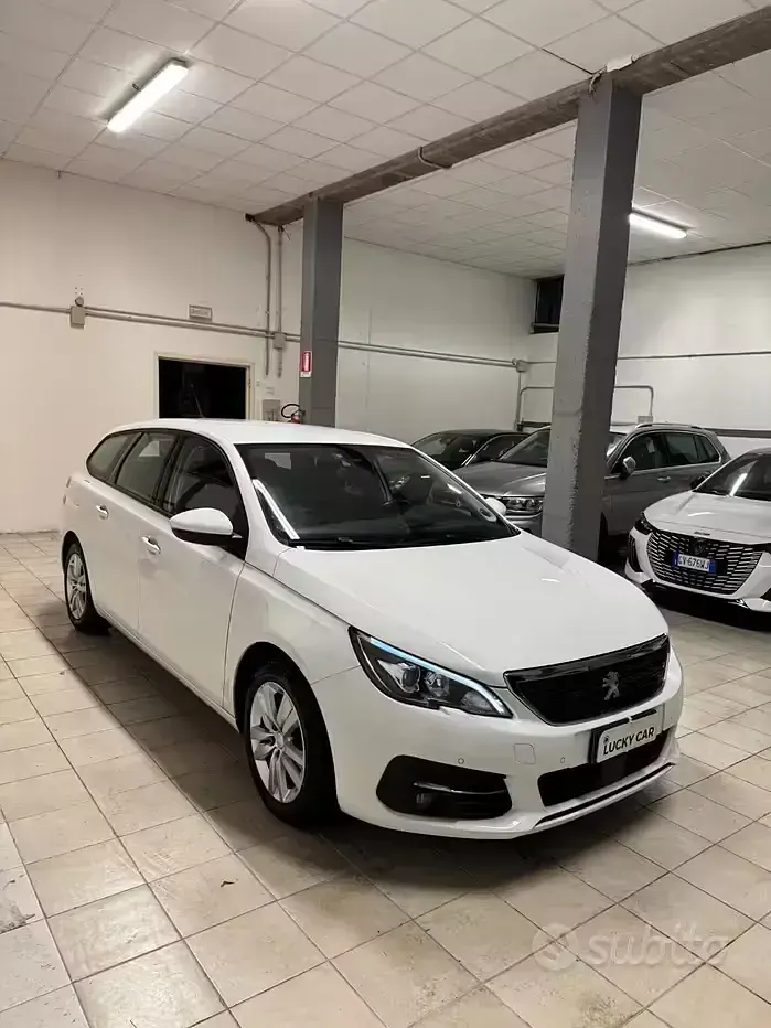 Usata Peugeot 308 Active 131 CV (96 kW) 2019 Bianco Station wagon