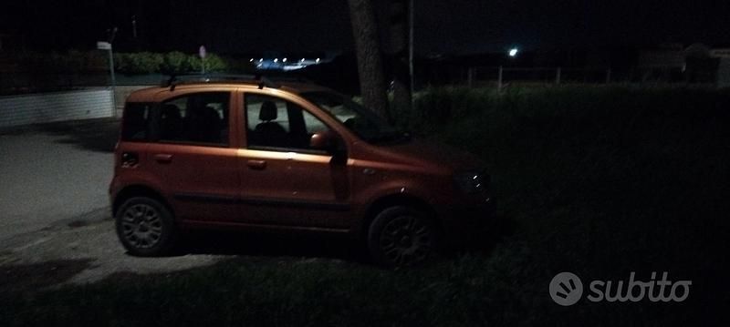 Usata Fiat Panda 60 CV (44 kW) 2006 Utilitaria