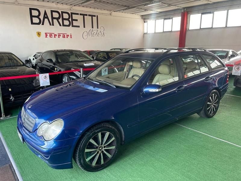 Usata Mercedes C220 142 CV (104 kW) 2003 Blu Station wagon