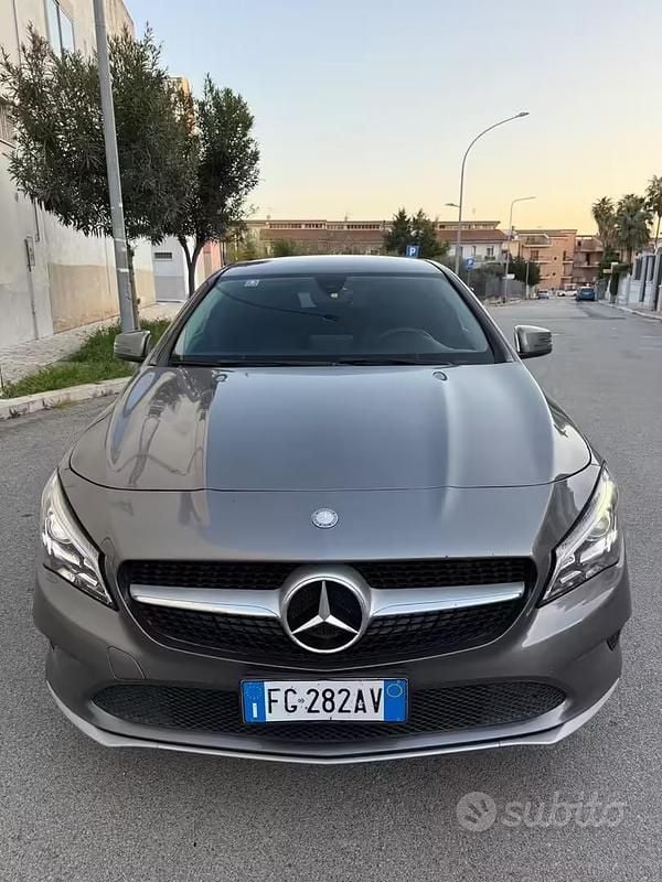 Usata Mercedes CLA180 Premium 108 CV (79 kW) 2016 Grigio Berlina