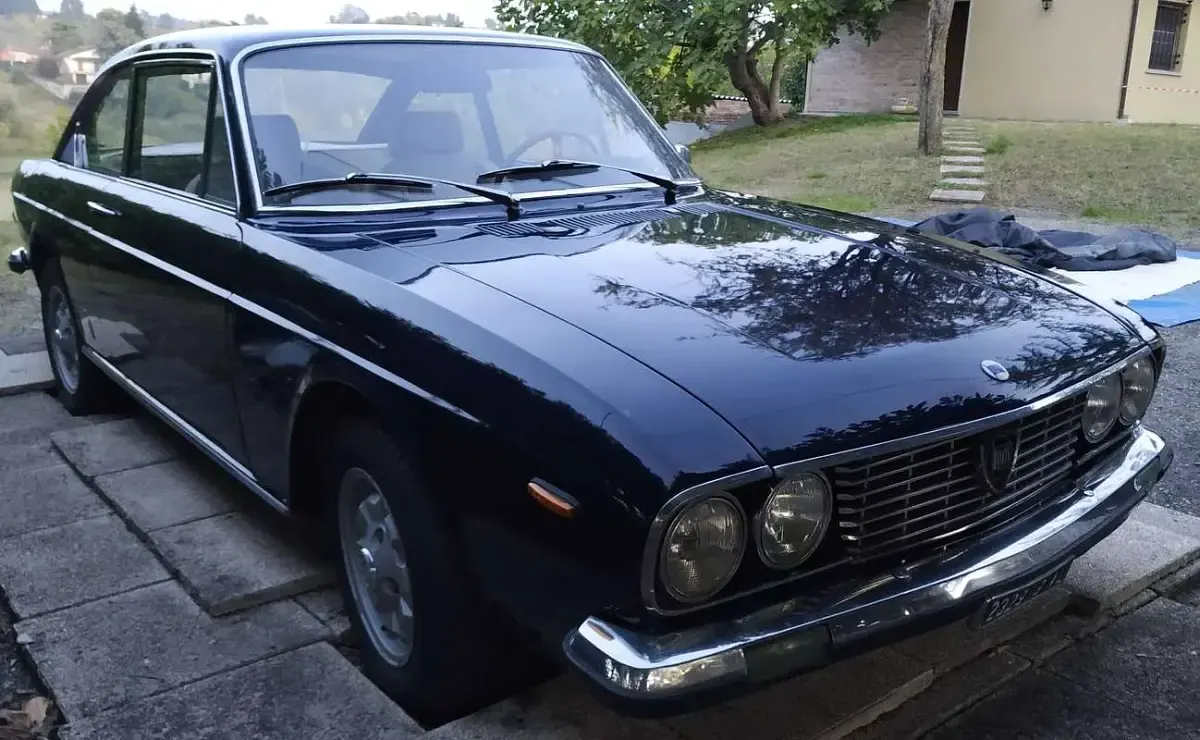 Usata Lancia 2000 116 CV (85 kW) 1971 Blu/azzurro Coupé
