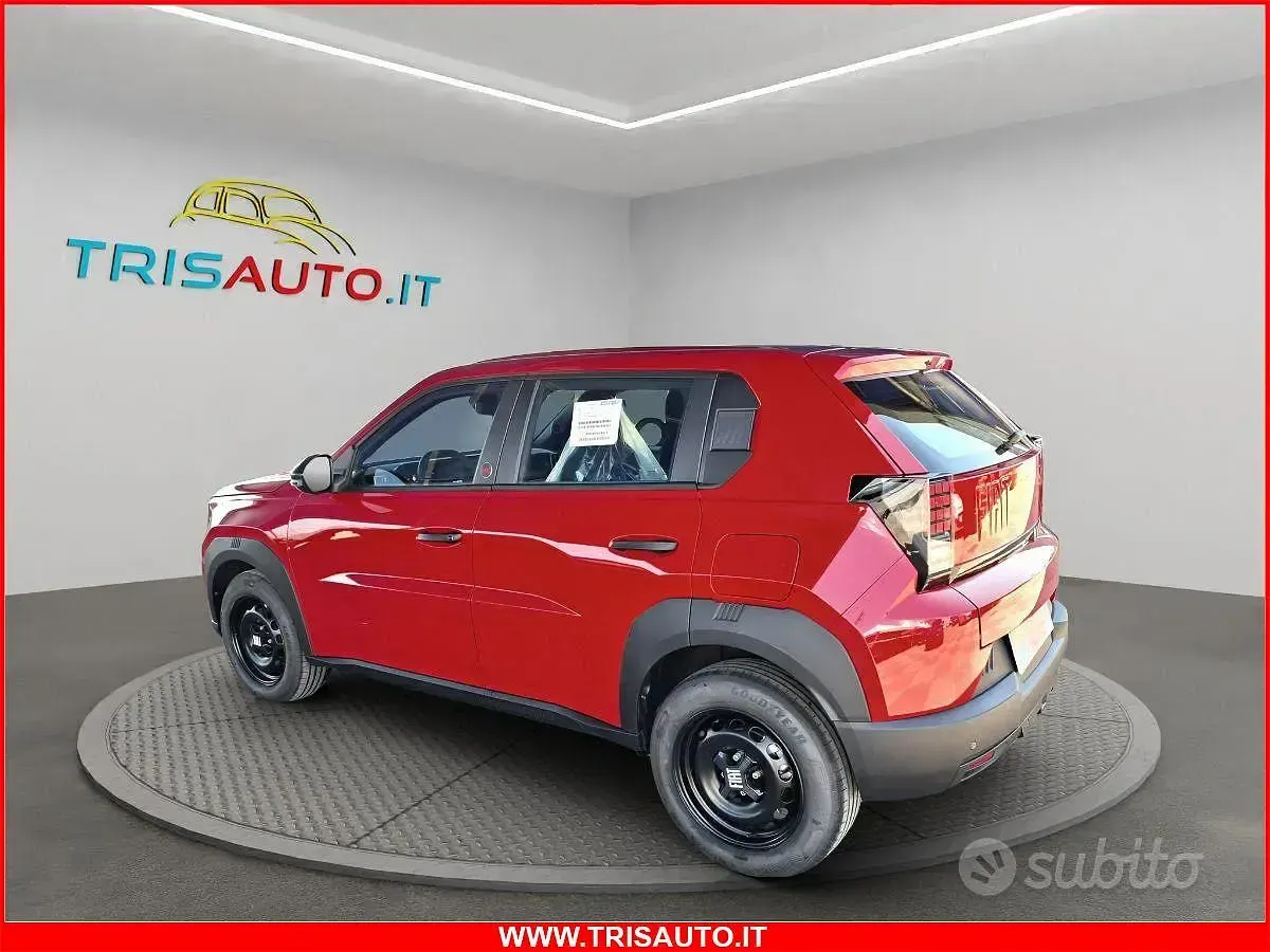 Nuova Fiat Grande Panda Pop 99 CV (72 kW) 2026 Rosso Utilitaria