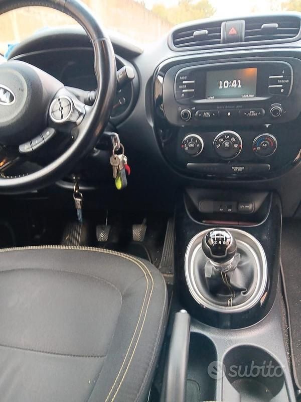 Usata Kia Soul 128 CV (94 kW) 2015 Grigio SUV