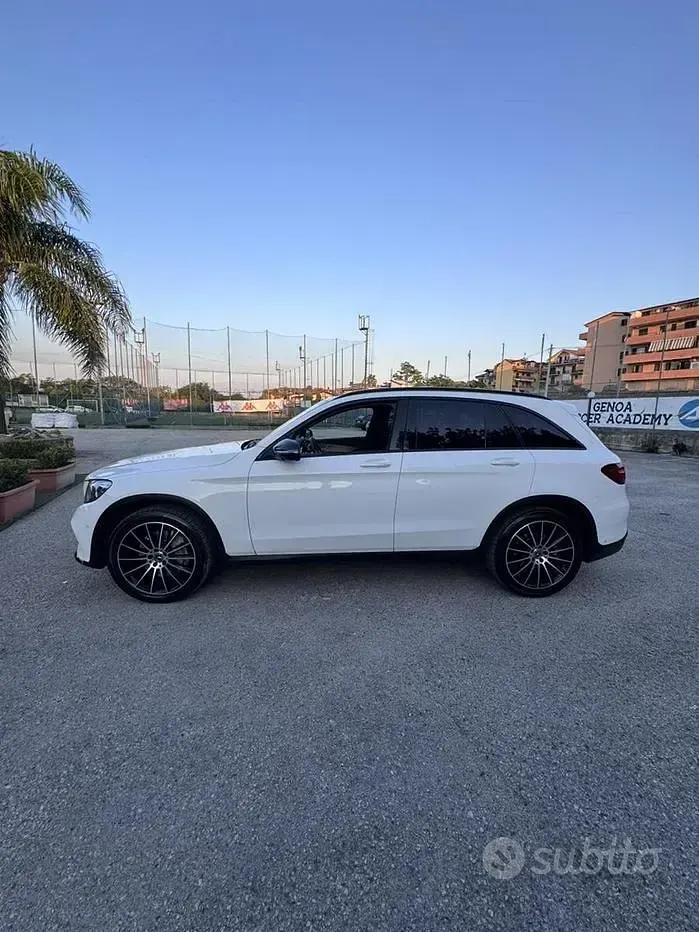 Usata Mercedes GLC250 204 CV (150 kW) 2019 Bianco SUV