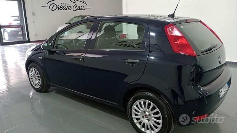 Usata Fiat Punto Street 95 CV (69 kW) 2018 Blu Berlina