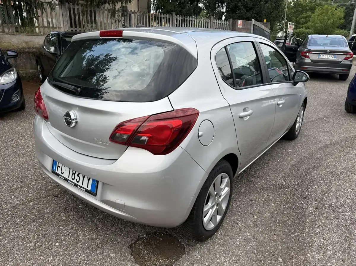 Usata Opel Corsa 69 CV (50 kW) 2016 Argento Utilitaria