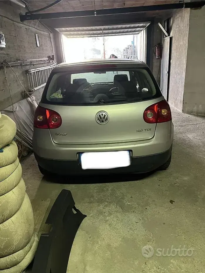 Usata VW Golf IV 140 CV (102 kW) 2005 Grigio Berlina