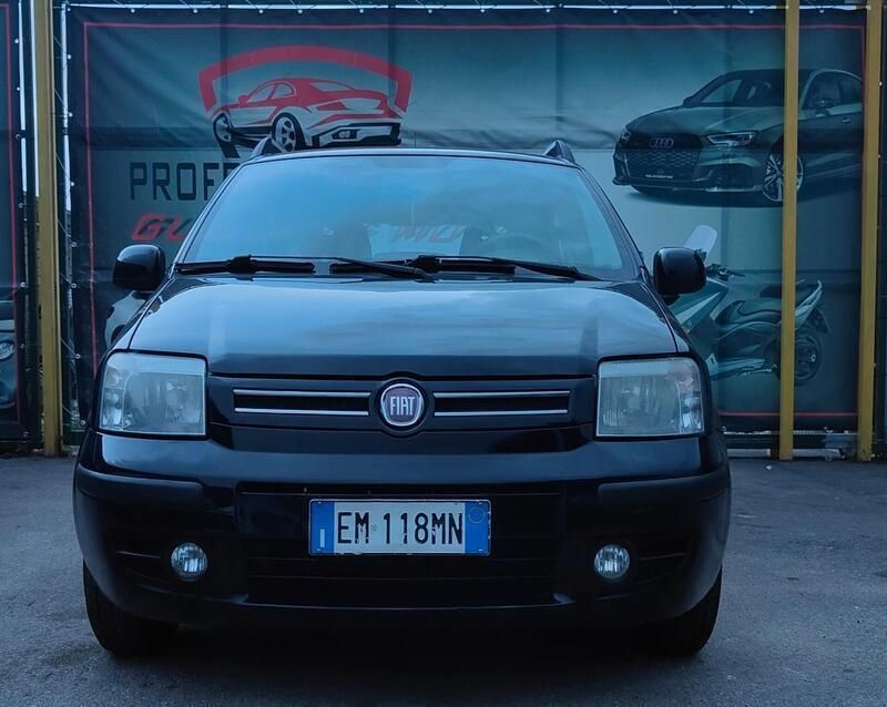 Usata Fiat Panda Emotion 69 CV (50 kW) 2012 Blu Utilitaria