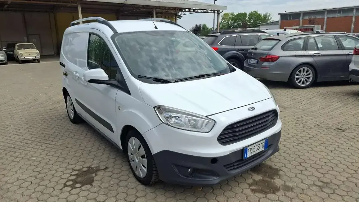 Usata Ford Transit Courier Trend 75 CV (55 kW) 2018 Bianco Furgone
