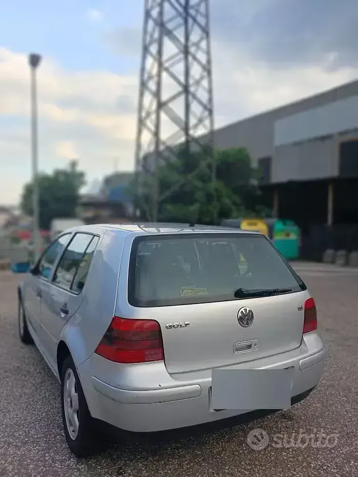 Usata VW Golf IV 105 CV (77 kW) 2002 Grigio Coupé