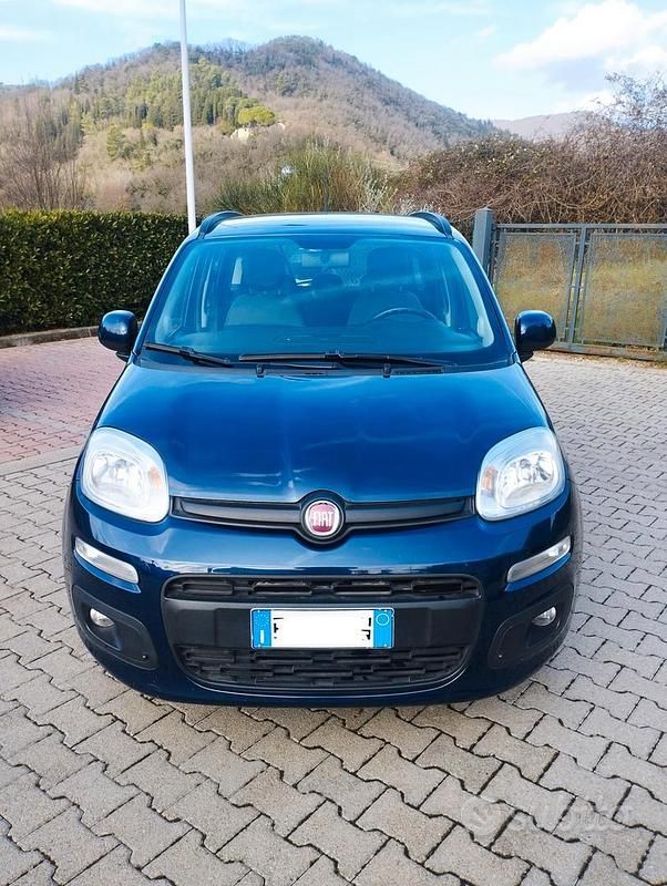 Blu Usata 2016 Fiat Panda Lounge Berlina | 8300 € (Buon prezzo) - Immagine 1/4