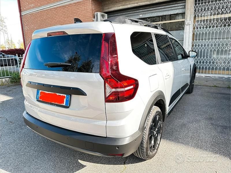 Usata Dacia Jogger 100 CV (73 kW) 2022 Grigio Monovolume