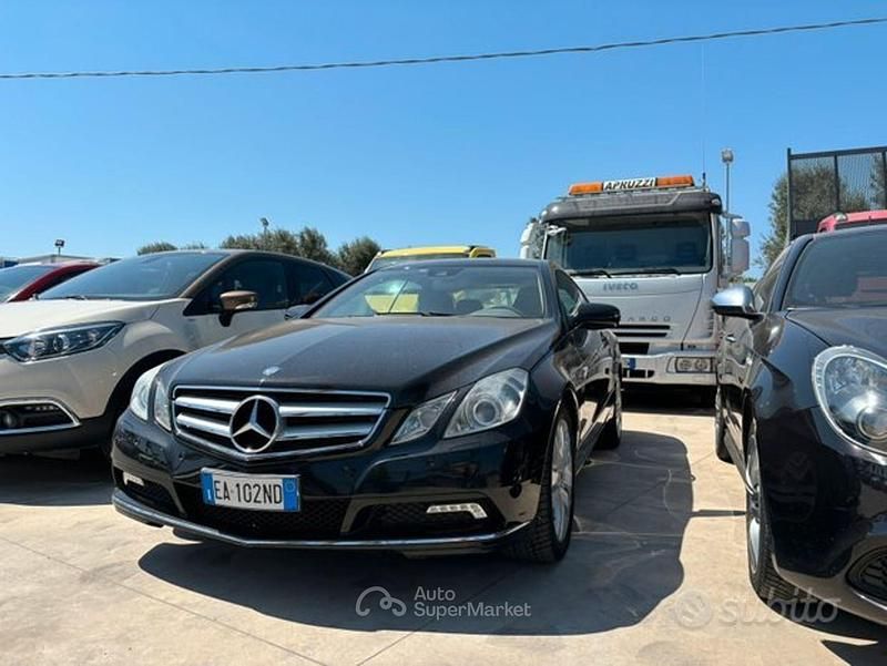 Usata Mercedes E200 Avantgarde 204 CV (150 kW) 2009 Nero Coupé