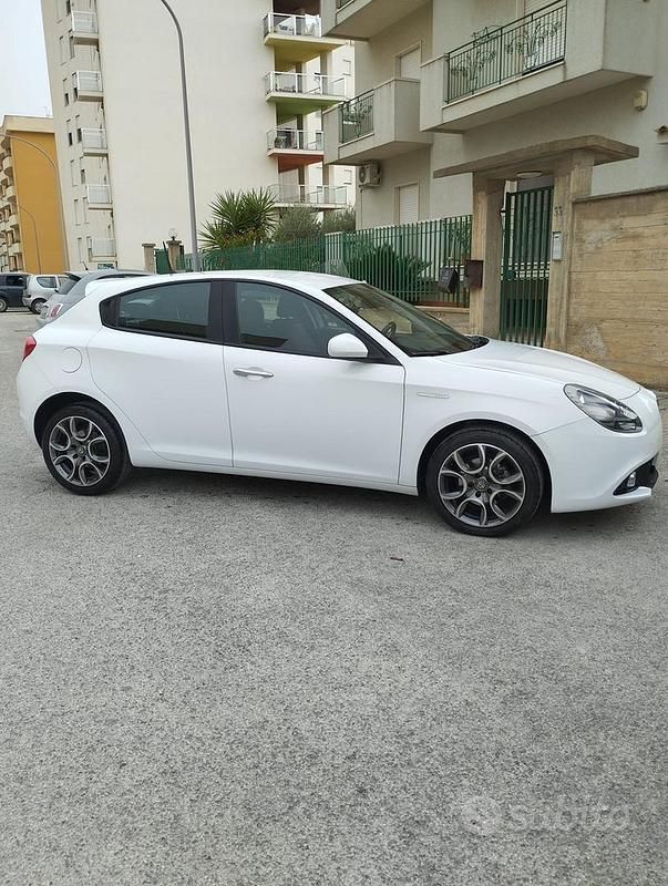 Usata Alfa Romeo Giulietta 2017 Bianco Berlina